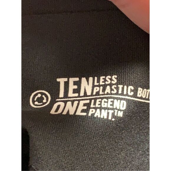 Nike dri fit, Capri, athletic legging size extra small ￼ - Picture 2 of 6